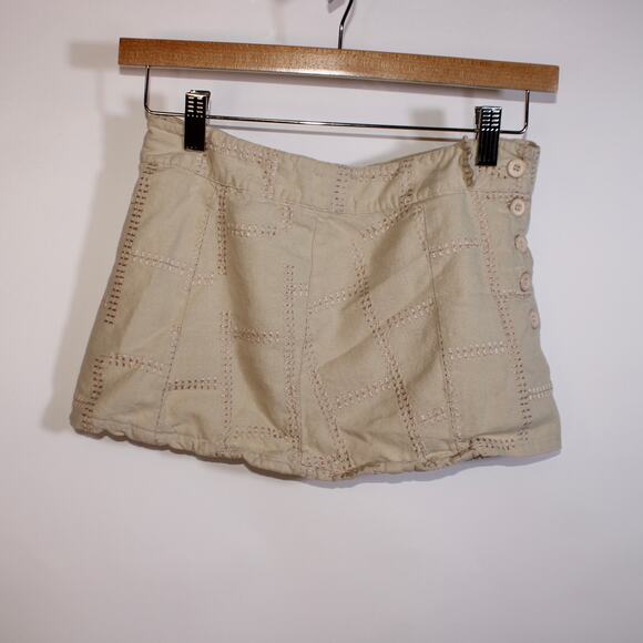 Y2K Euro Yibeier Fashion Cream Mini Double Skirt With Embroidery Size 30 - Picture 1 of 3